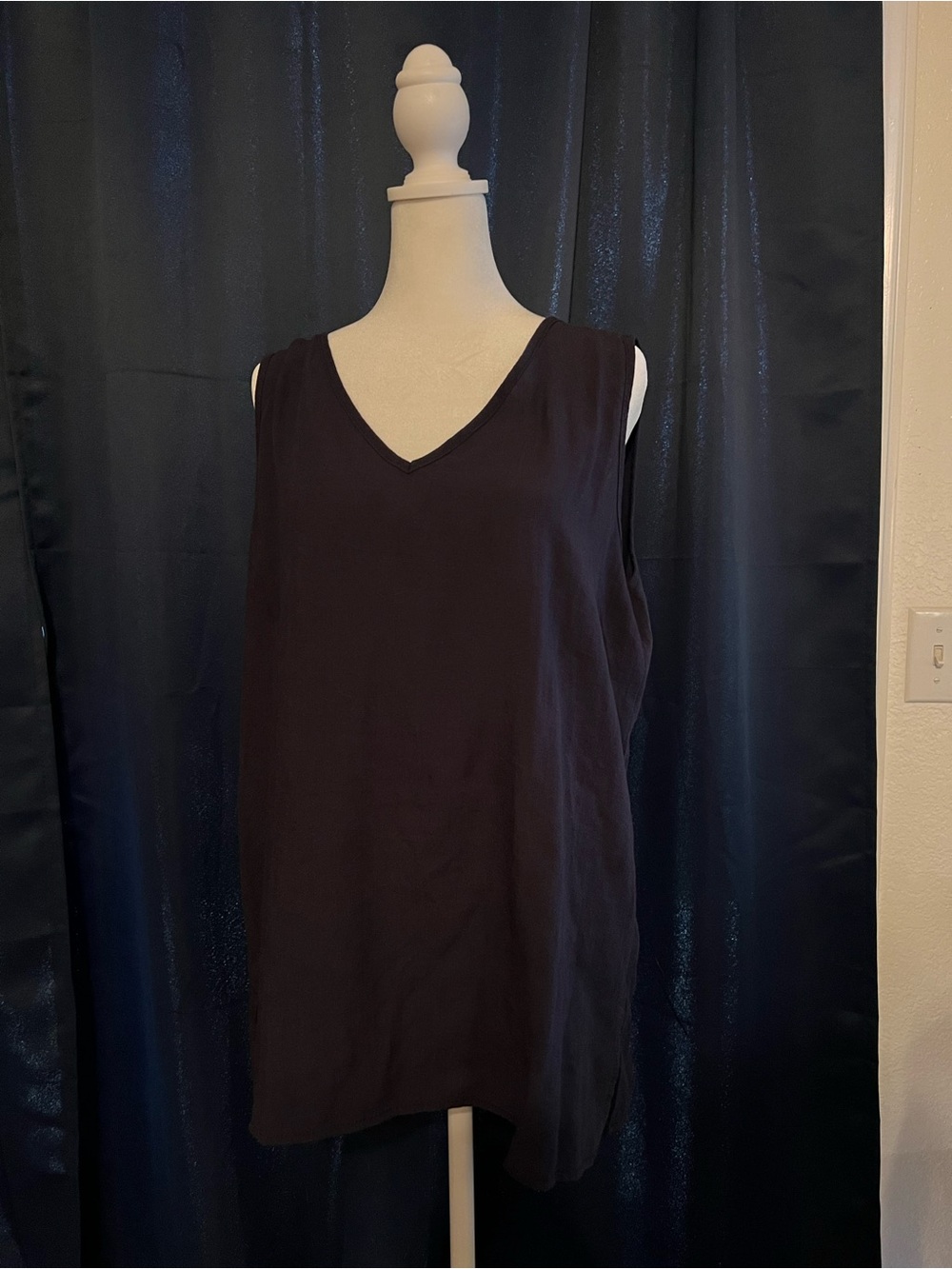 Navy Viscose Linen Blend Tank Top L V-Neck Sleeveless Lightweight Flowy